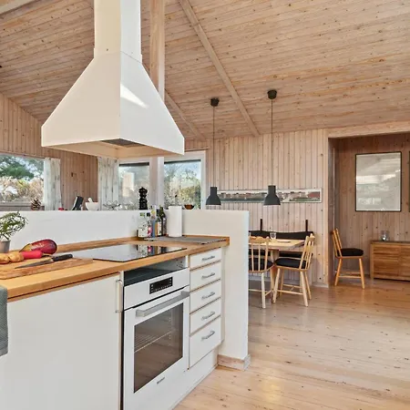Holiday home Beautiful In Samso With Kitchen