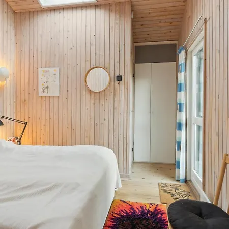 Beautiful In Samso With Kitchen Feriehus